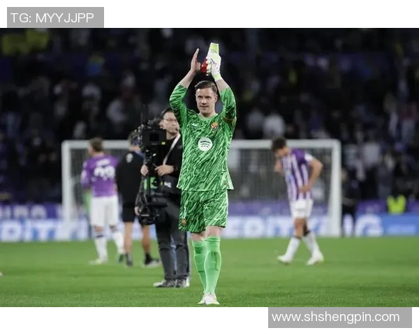 特尔施特根的辉煌之路：从青涩少年到世界顶级门将的成长历程